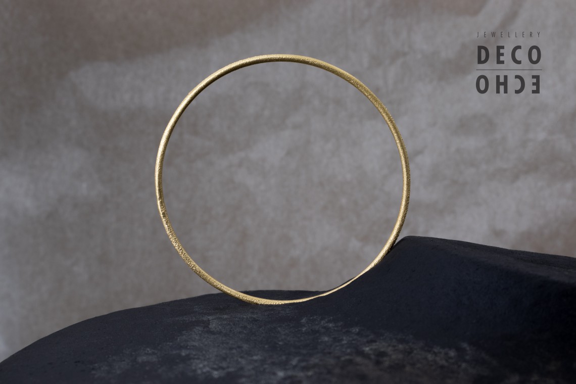 RAW CIRCLE
